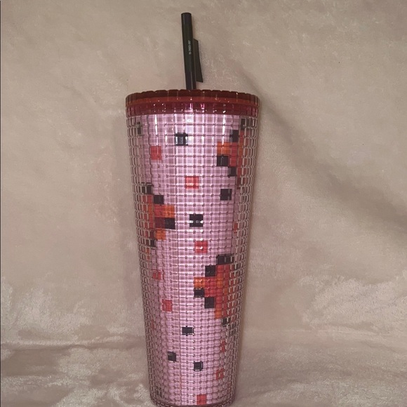 NWT Starbucks Grid Hearts Pixel Edition Pink Red 2025 Cold Cup Tumbler Venti - Picture 4 of 11